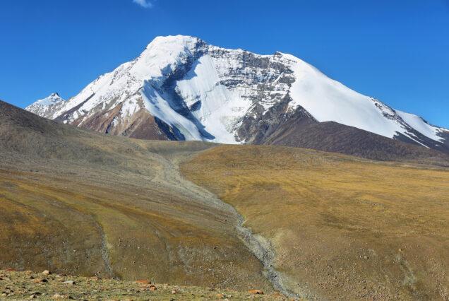 Kang Yatse 2 Trek 2025: Best Time to Visit,Cost, Online Booking & Complete Expedition Guide